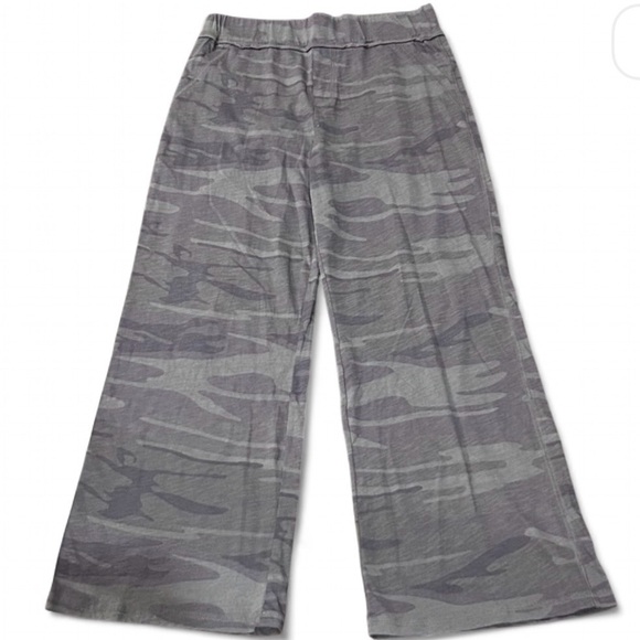 Lisa Todd Pants - Lisa Todd Camo Chillin Mock Fly Pants Size XL Wide Leg Lounge Cotton $140